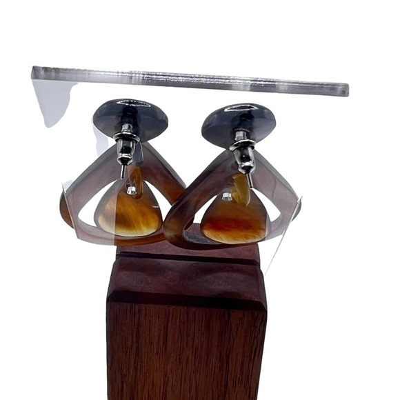 Hand carved Water Buffalo Horn earrings. Each is one of a kind. - Picture 6 of 14